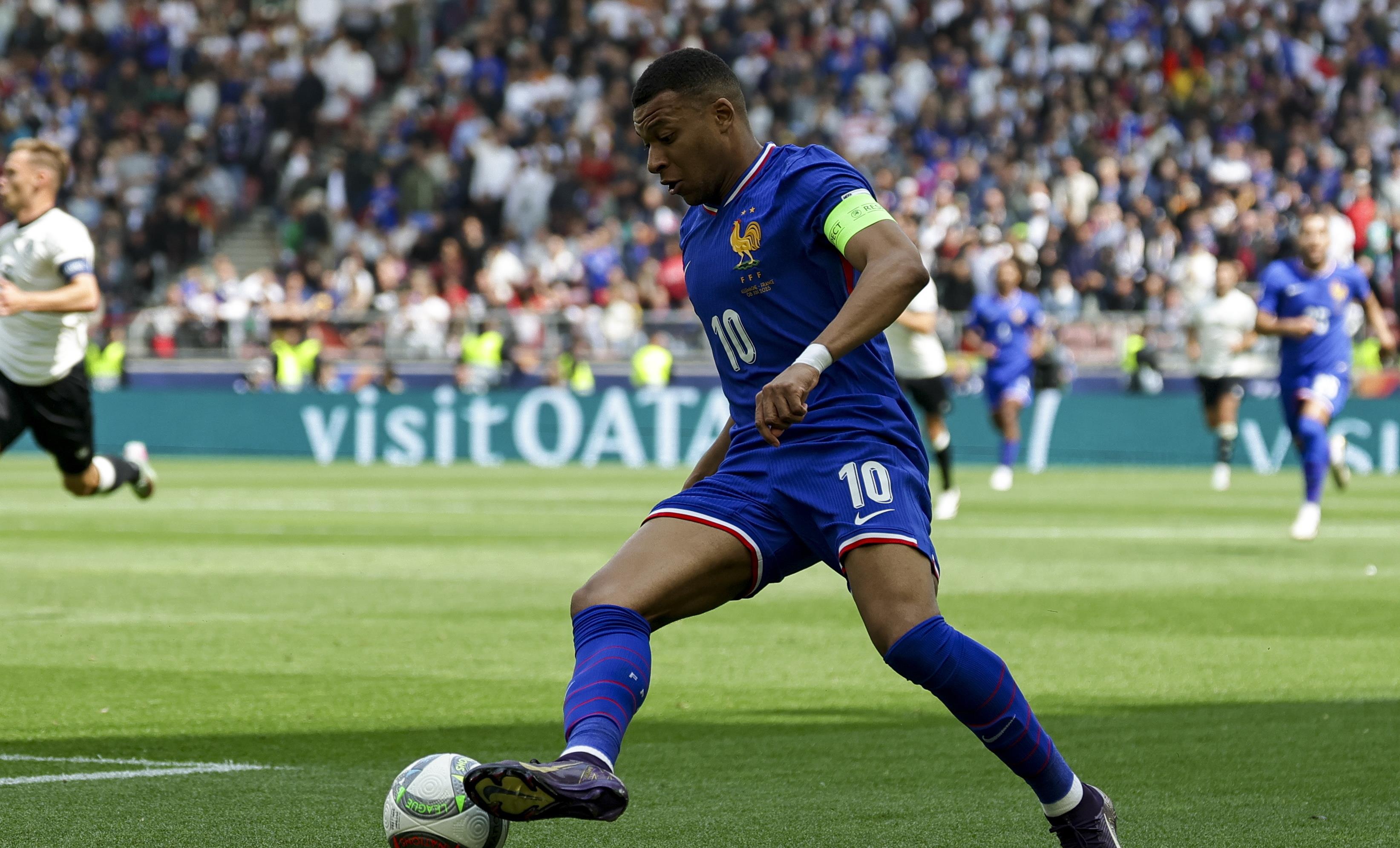 法国队不断突破！，姆巴佩连续三场比赛得分超过出色发挥赛场气氛高涨的简单介绍