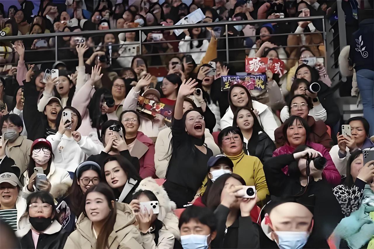 棒球赛场再起风云:庐州青龙队险胜皖江火狐队,赛场气氛火爆冲刺阶段不容有失的简单介绍 棒球赛场再起风云:庐州青龙队险胜皖江火狐队,赛场气氛火爆冲刺阶段不容有失的简单介绍