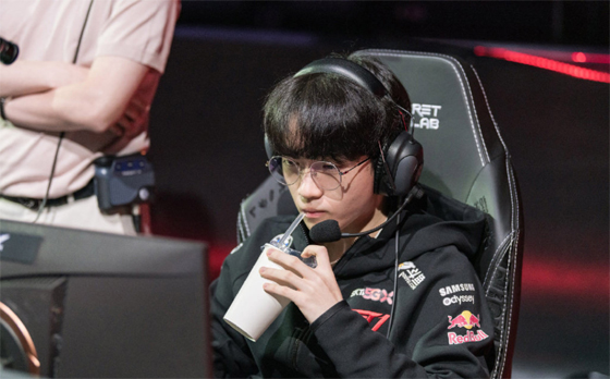 问鼎娱乐- dwg比赛视频 