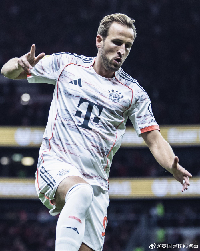 凯恩回归赛场，回归赛场首场状态亮眼，曼联观众沸腾！的简单介绍