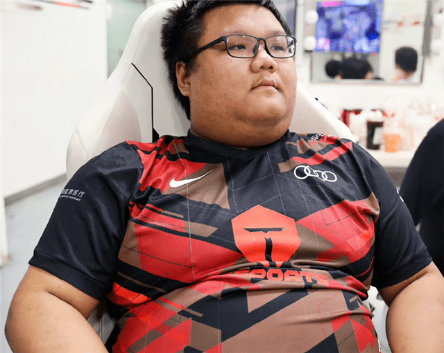 问鼎-包含TheShy在德国队比赛中回归赛场，赛事规则更新引发热议！的词条