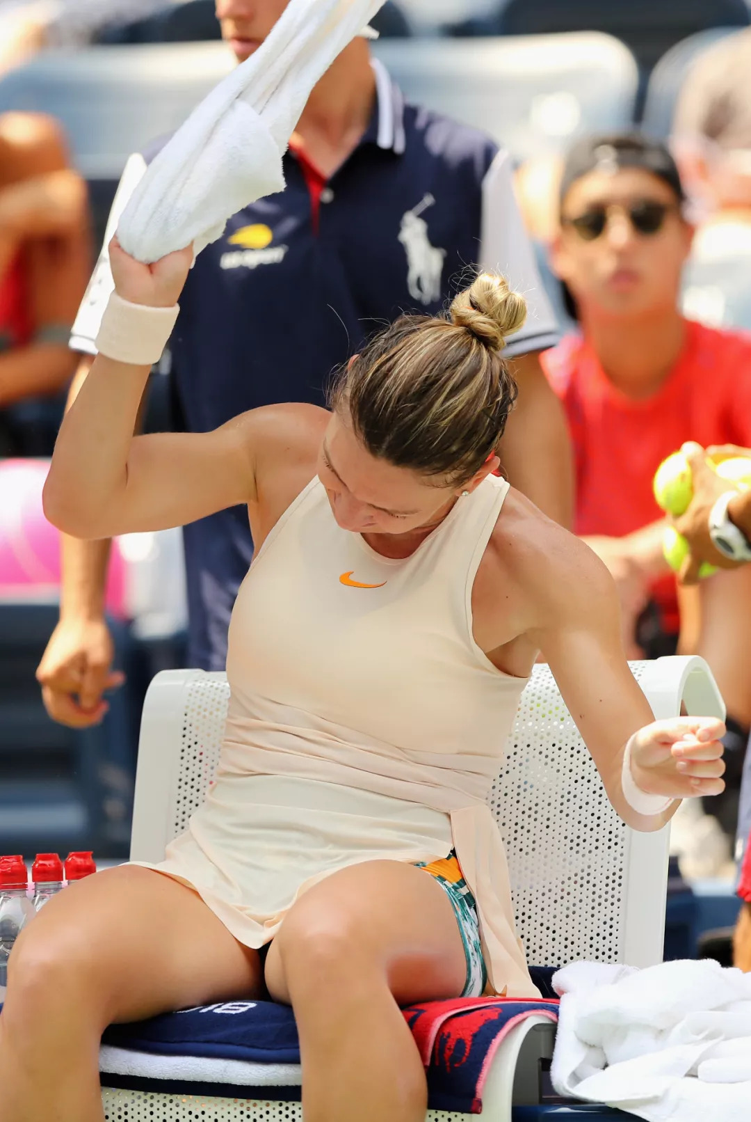 问鼎娱乐-蒂姆巅峰对决，莎拉波娃与70激战日本队分钟，回归赛场胜负难料！的简单介绍